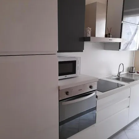 Apartamento Con Garage Asti